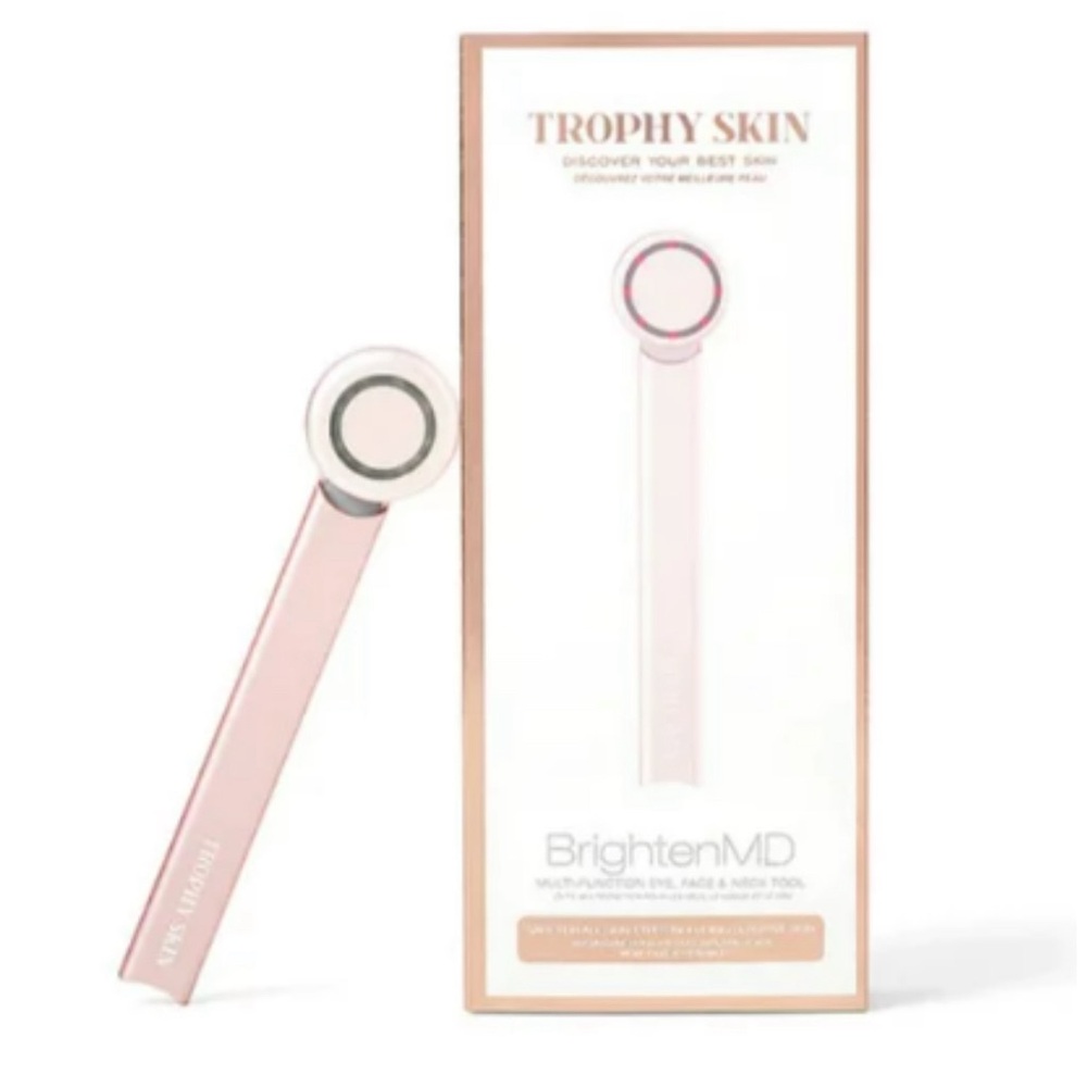 Trophy Skin Brighten MD in silver
